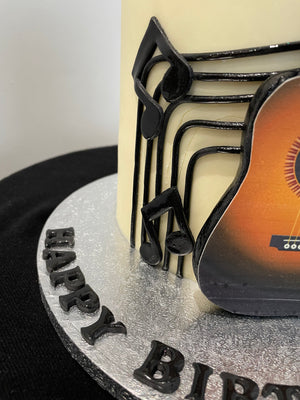 MUSICAL NOTES FONDANT GUITAR CAKE