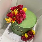 GOLD FAULT LINE CELEBRATION CAKE