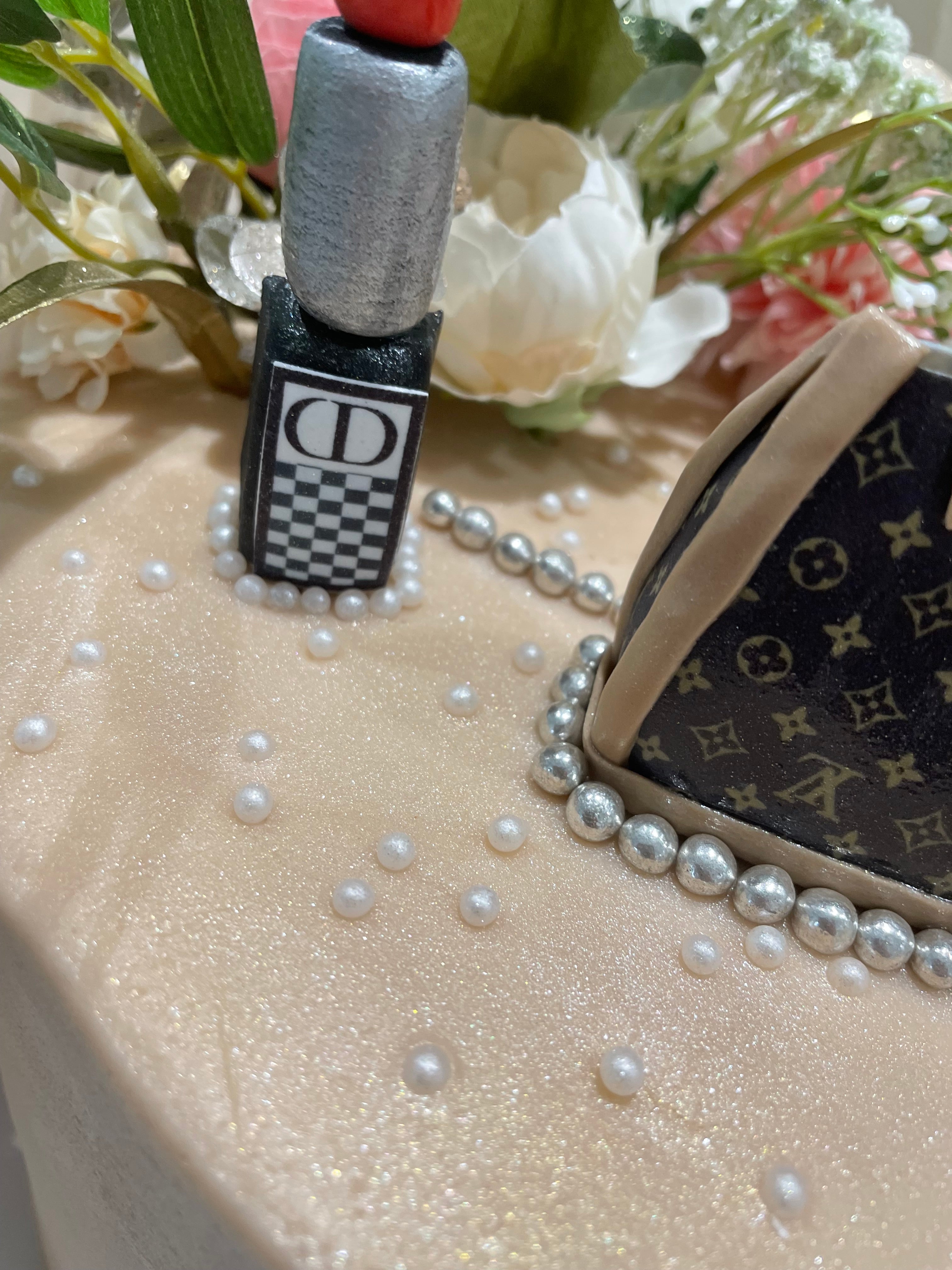 LV ELEGANCE FILM THEME CAKE