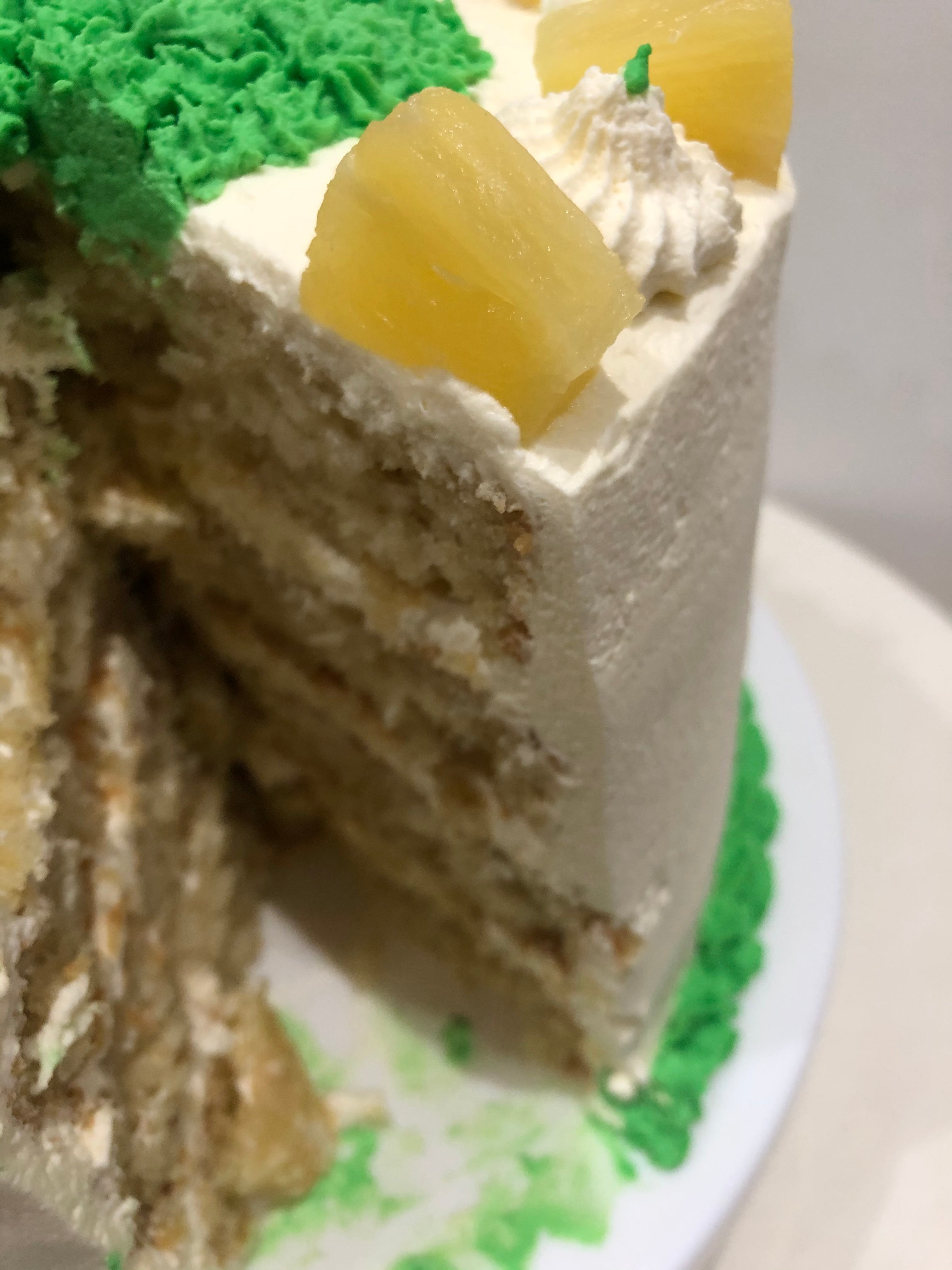PINEAPPLE KISS FRESH CREAM CAKE