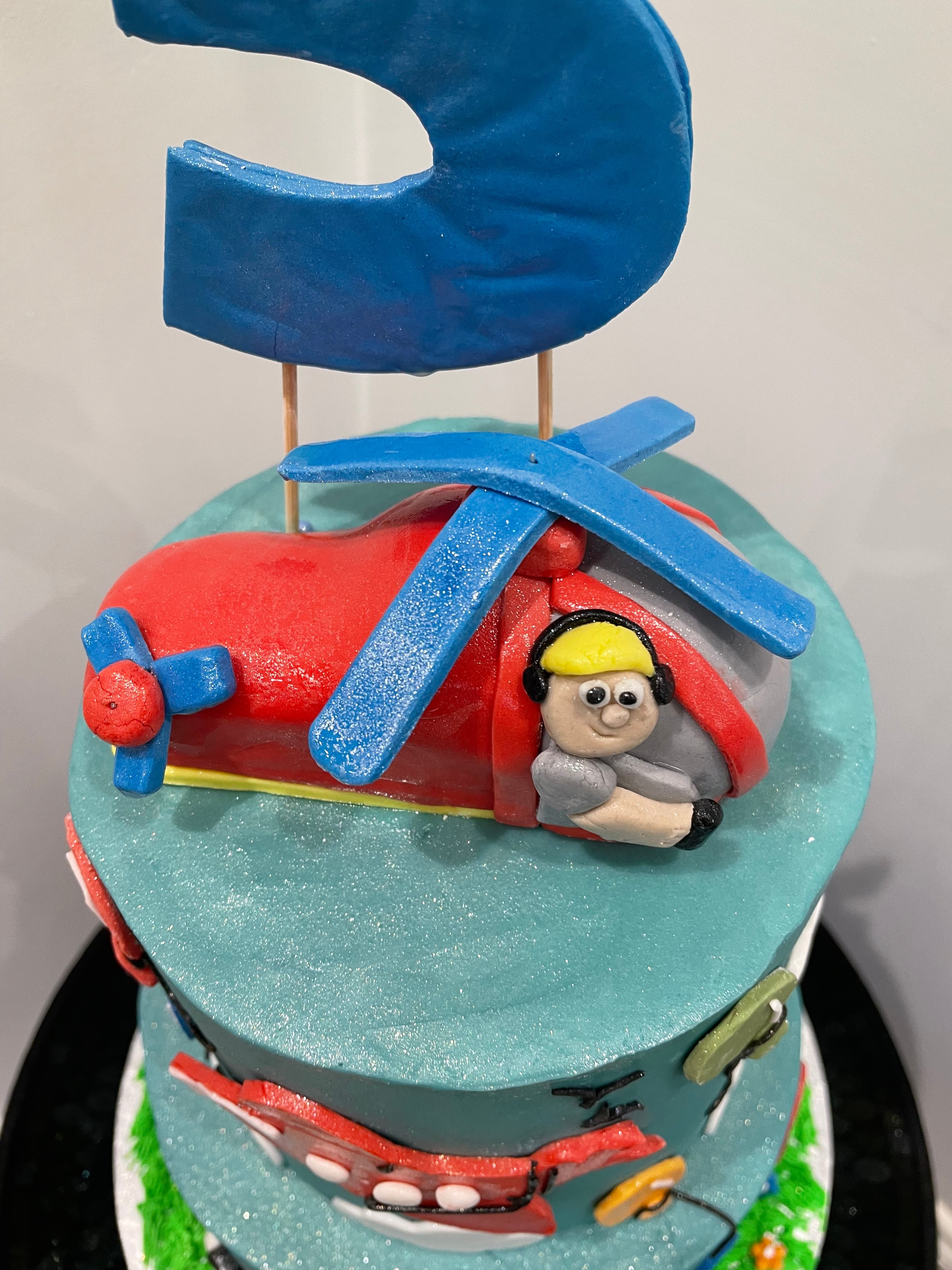 AERO CLOUD BIRTHDAY CAKE