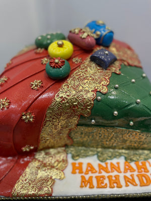 DUPPATA PILLOW MEHNDI CAKE