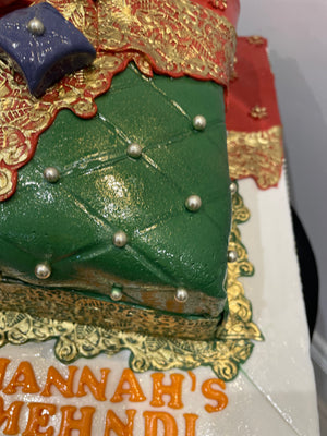 DUPPATA PILLOW MEHNDI CAKE