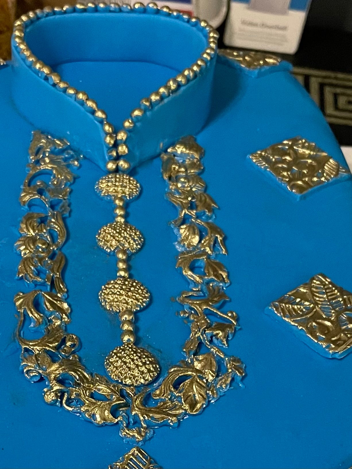 KHURTA SHIRT MEHNDI CAKE