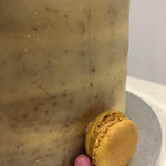 MACARON DRIP NAKED CAKE