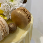 FLOWER MACSAIL GOLD LEAF DRIP CAKE