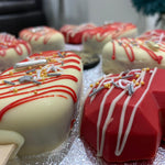 CUPCAKE AND CAKESICLE GIFT BOX