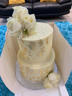 WHITE GOLD ROSE TIER CAKE