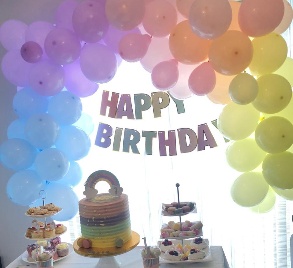 PASTEL GROOVE GOLD LEAF CAKE
