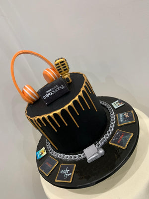 MIC STAR GOLD DRIP CAKE