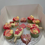 CUPCAKE AND CAKESICLE GIFT BOX