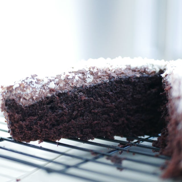 CHOCOLATE TRAYBAKE