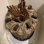 CHOCO SAIL OREO DRIP CAKE