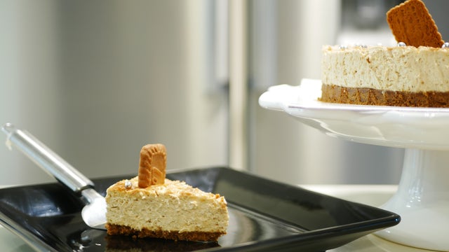 CHEESECAKES (Lotus, Oreo, Nutella, Strawberry, Snickers)