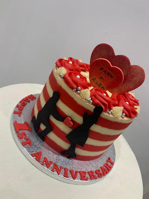 RED STRIPE AND ROSE CAKE
