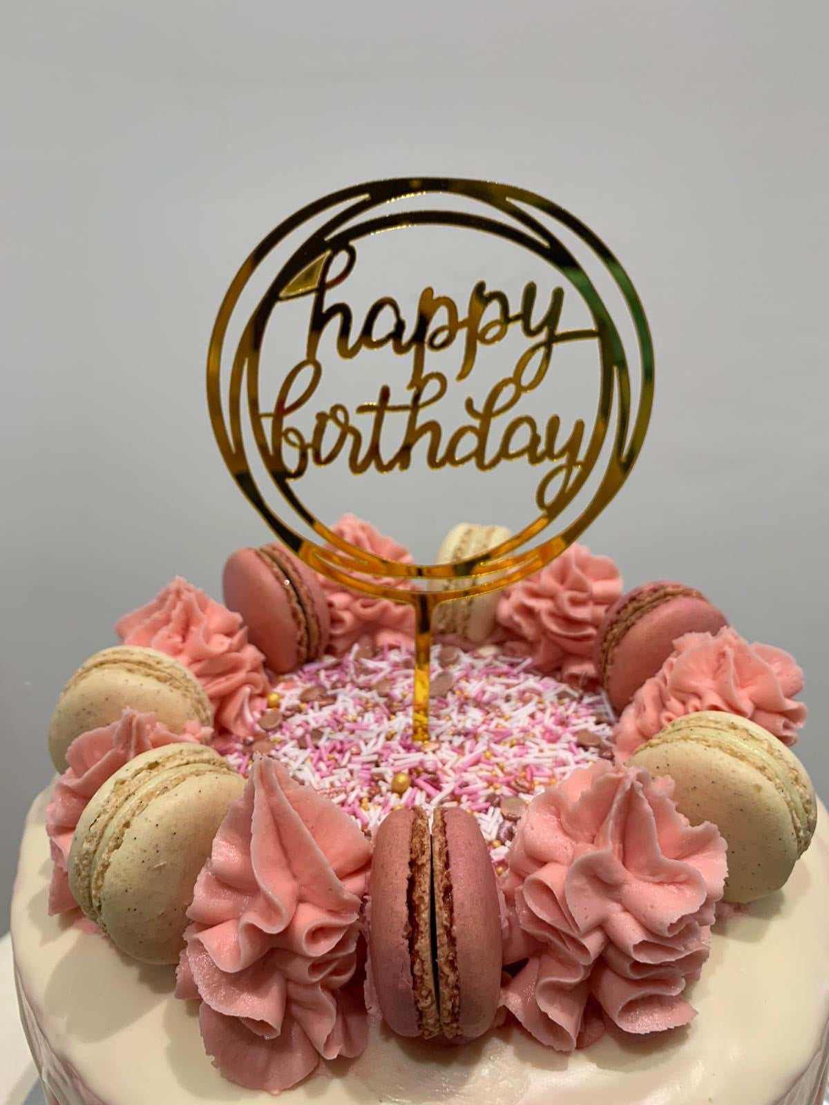 PINK MACARON DRIP CAKE