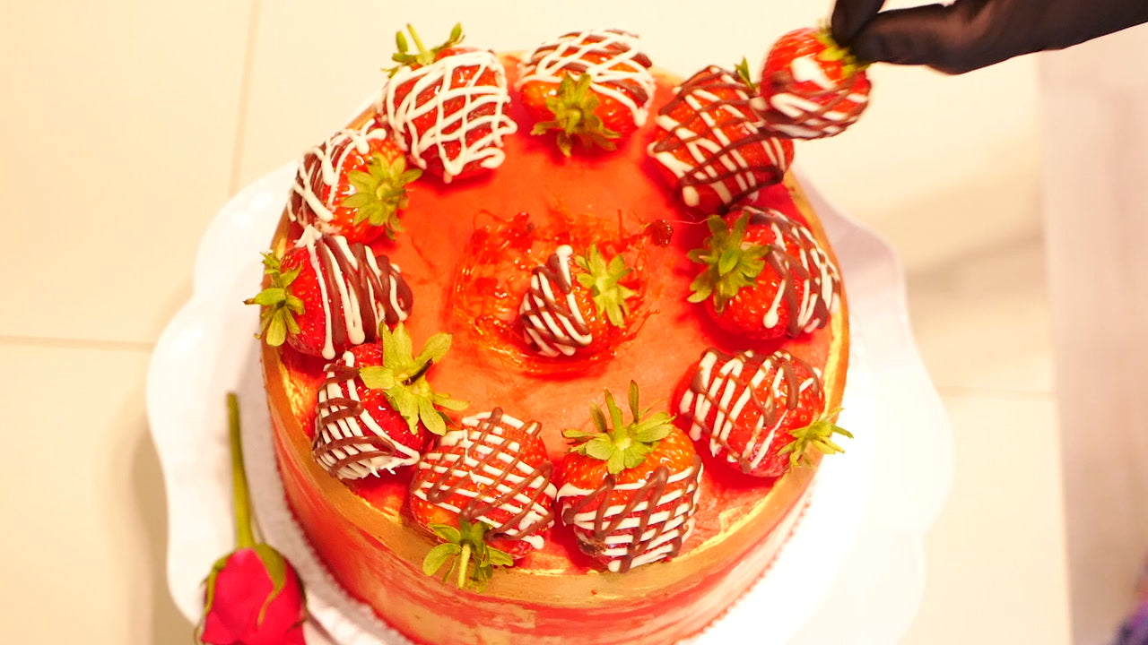 STRAWBERRY GOLD CAKE
