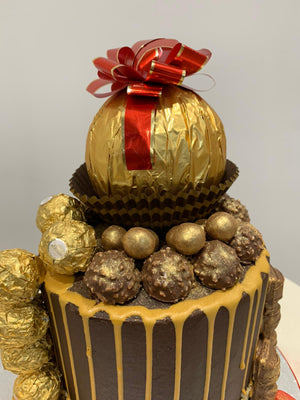 FERRERO ROCHER GOLD DRIP CAKE