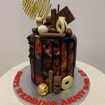 BLACK & RED ART DRIP CAKE