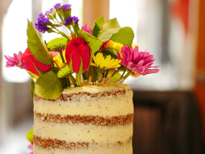 NAKED FLOWER CAKE